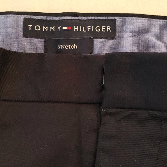 Tommy Hilfiger pants listed as sz. 40x34 stretch but fits smaller. - Picture 2 of 6